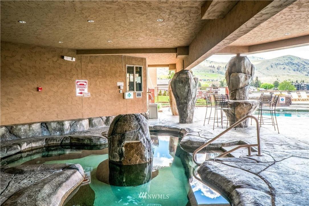 Grandview Lake Chelan- Waterfront View, Pool, Hot Tub, Golf, 1 Min To Downtown Exteriér fotografie